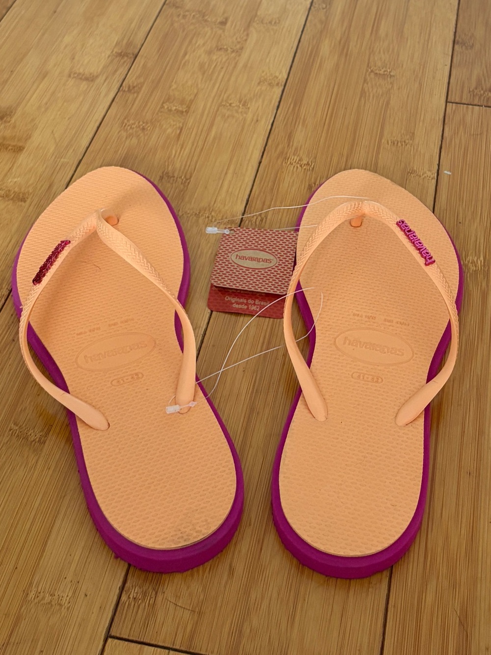 Havaianas Women’s Flip Flops — Rose Gum Two Tone NWT